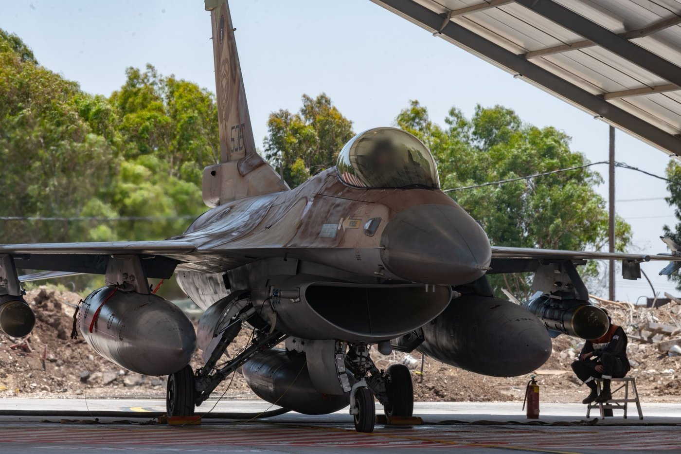 טייס קרב לשעבר טוען: "כך ניתן לפגוע במתקן בפורדו"