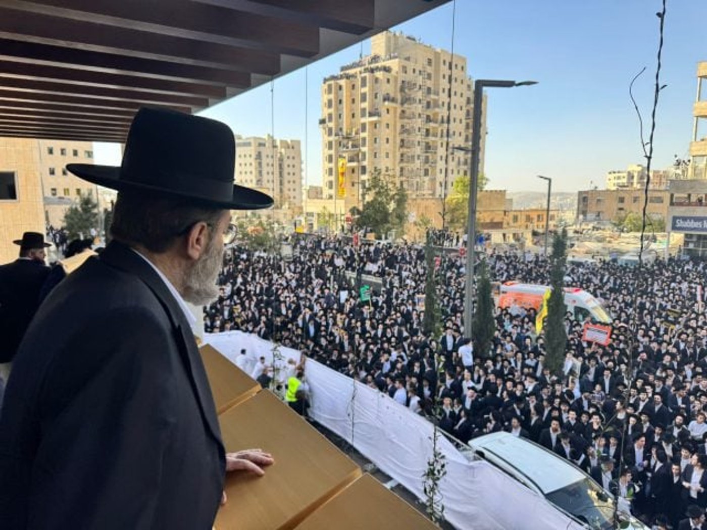 בדרך להפגנת החרדים |