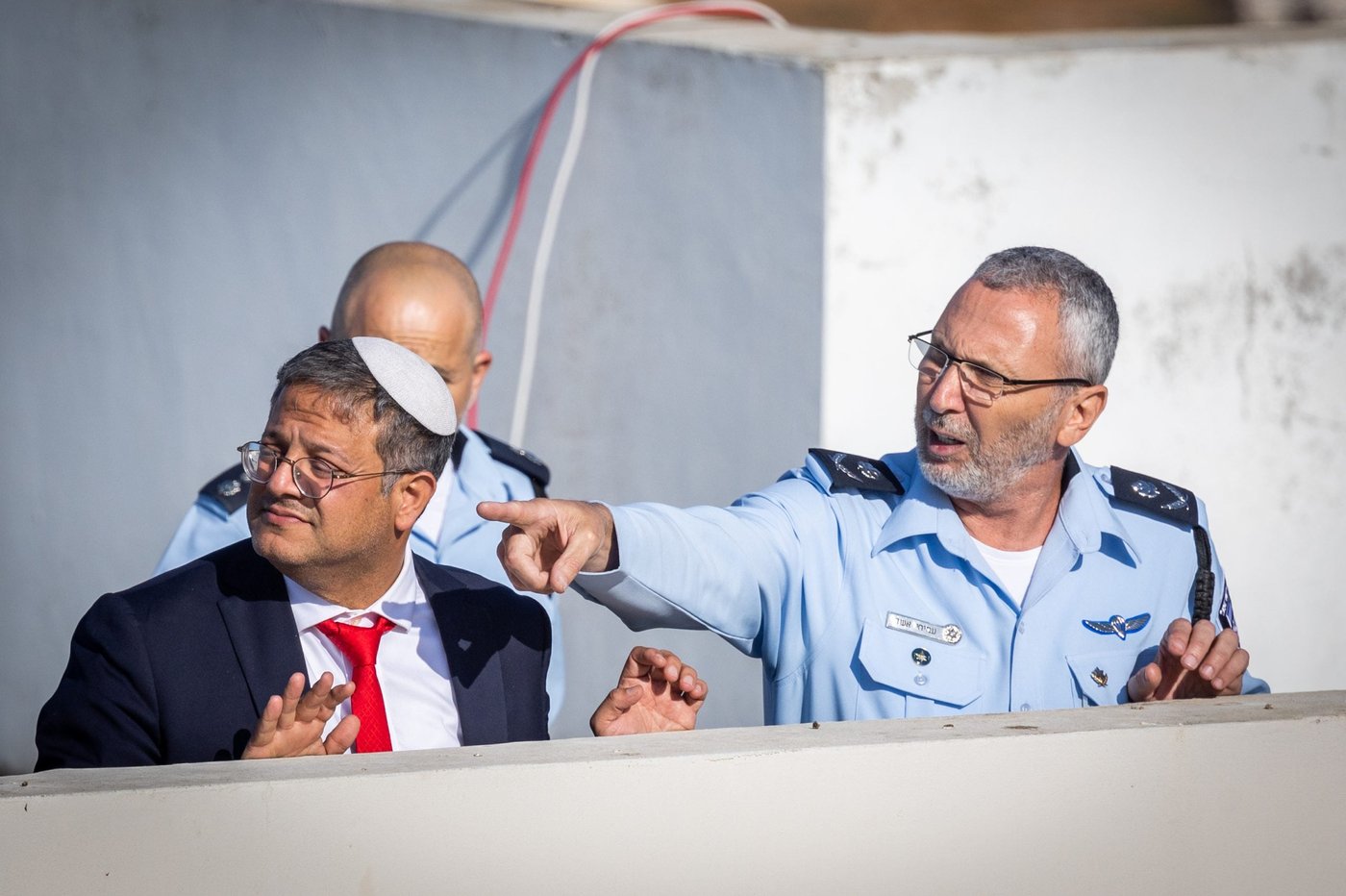 עמי אשד תוקף: "המשטרה מנוהלת על ידי חבורת קרית ארבע"