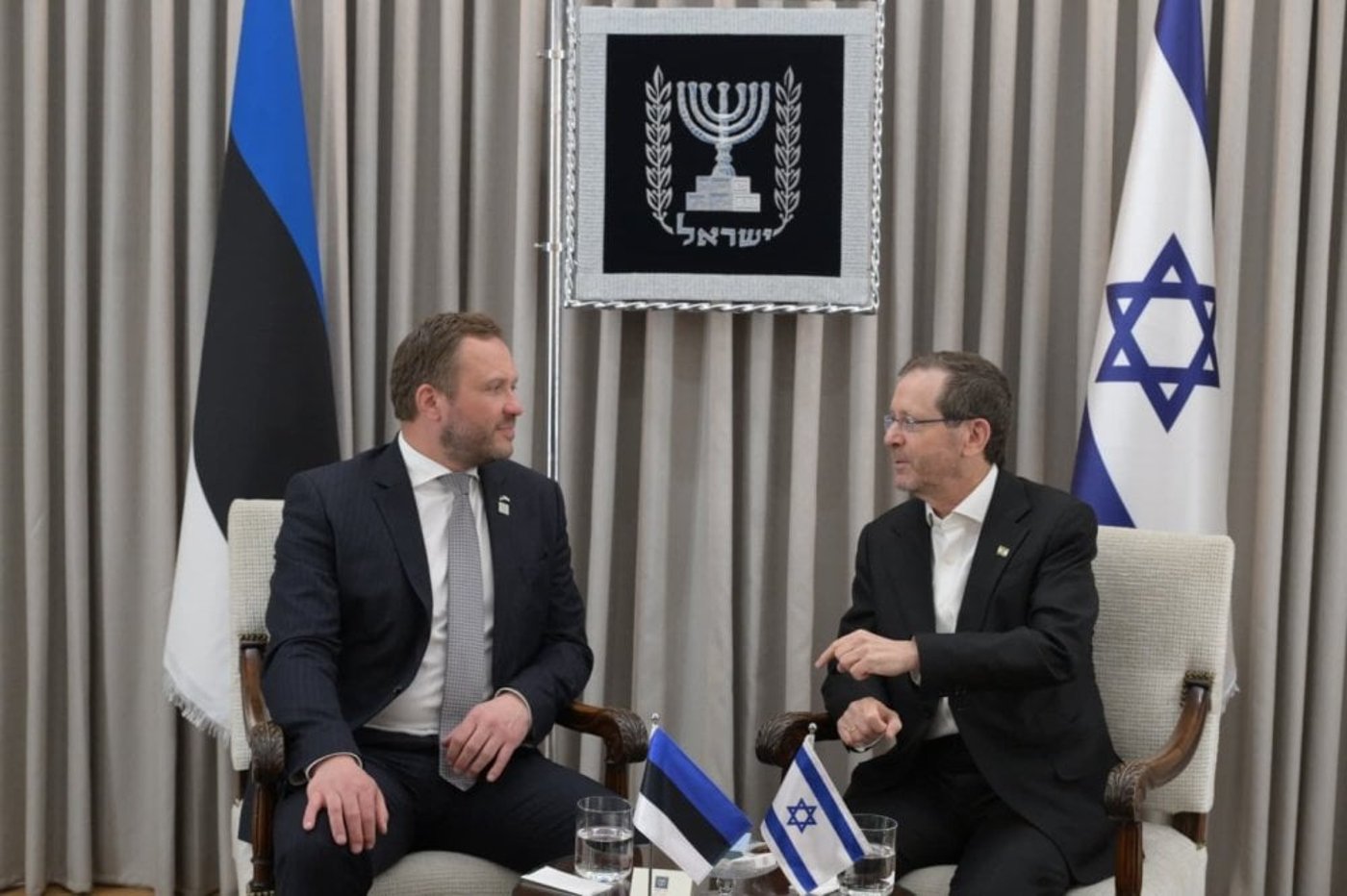 הרצוג ושר החוץ של אסטוניה