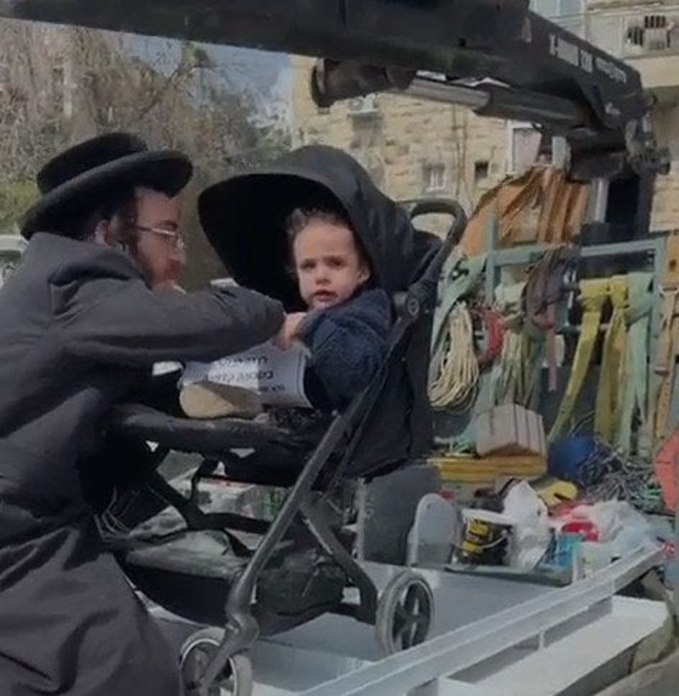 עגלות הילדים בהפגנות