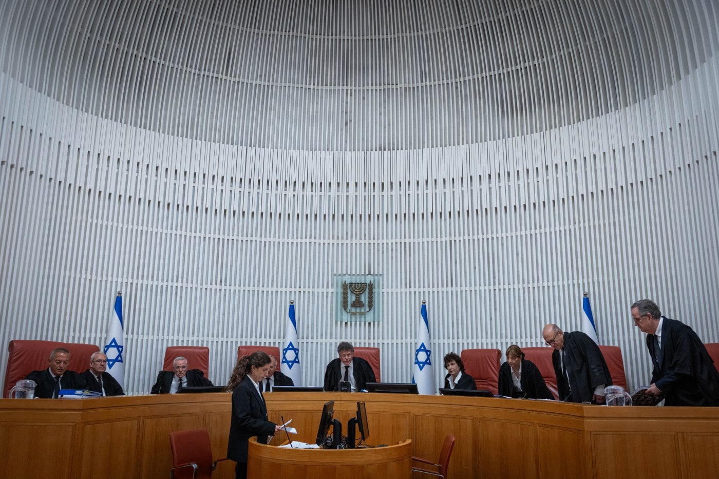בית המשפט דן בעתירת פיטורי בן גביר