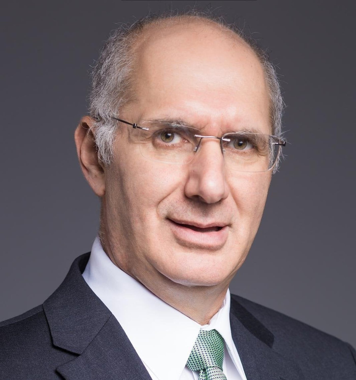 סטילס: ניר סלקמן
