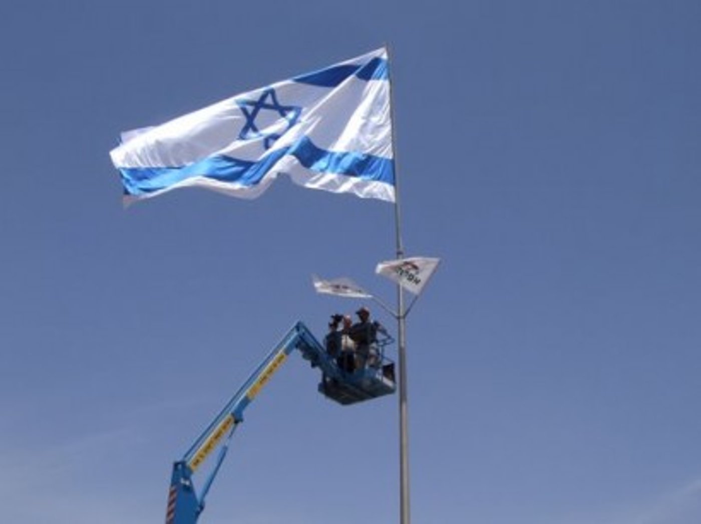 נקודת האור של השבוע: אלפי ישראלים יצאו לרחובות