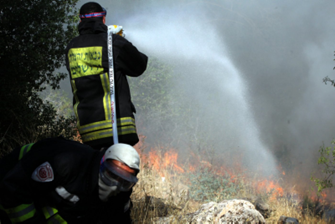 תמונות משרפת הענק שמשתוללת בפאתי ירושלים
