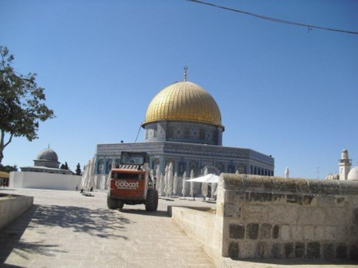 אחרי שמונה ימים: הר הבית שב ונפתח לכניסת יהודים