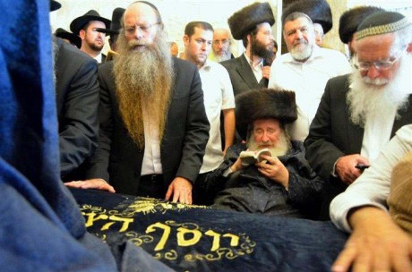 אושפיזין בשומרון: האדמו"ר מספינקא ערך טיש ביצהר