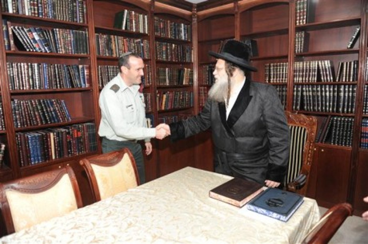 המוזיקה חיברה בין צה"ל לחסידות מודזי'ץ