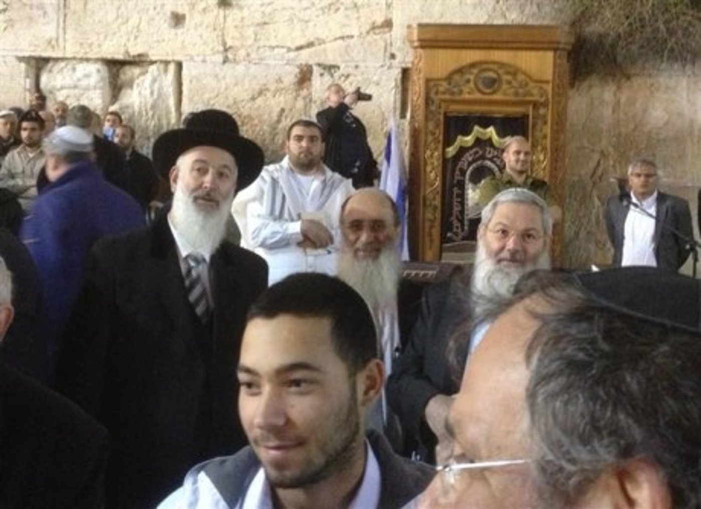 ליל יום העצמאות: רחבת הכותל מלאה בהמוני מתפללים