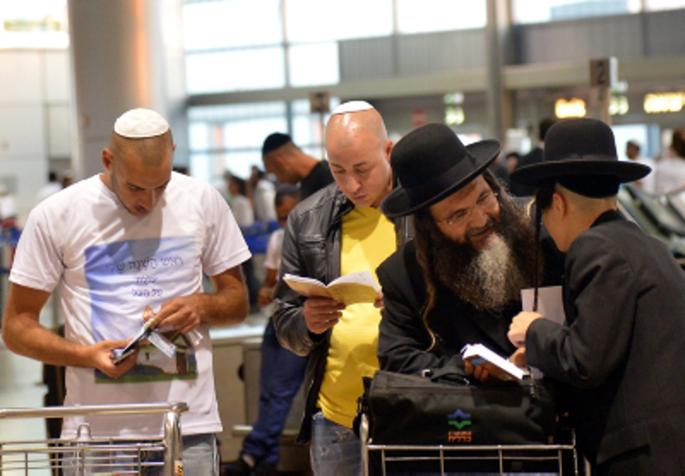 אופנה בקרב היוצאים לאומן: ברדס צניעות