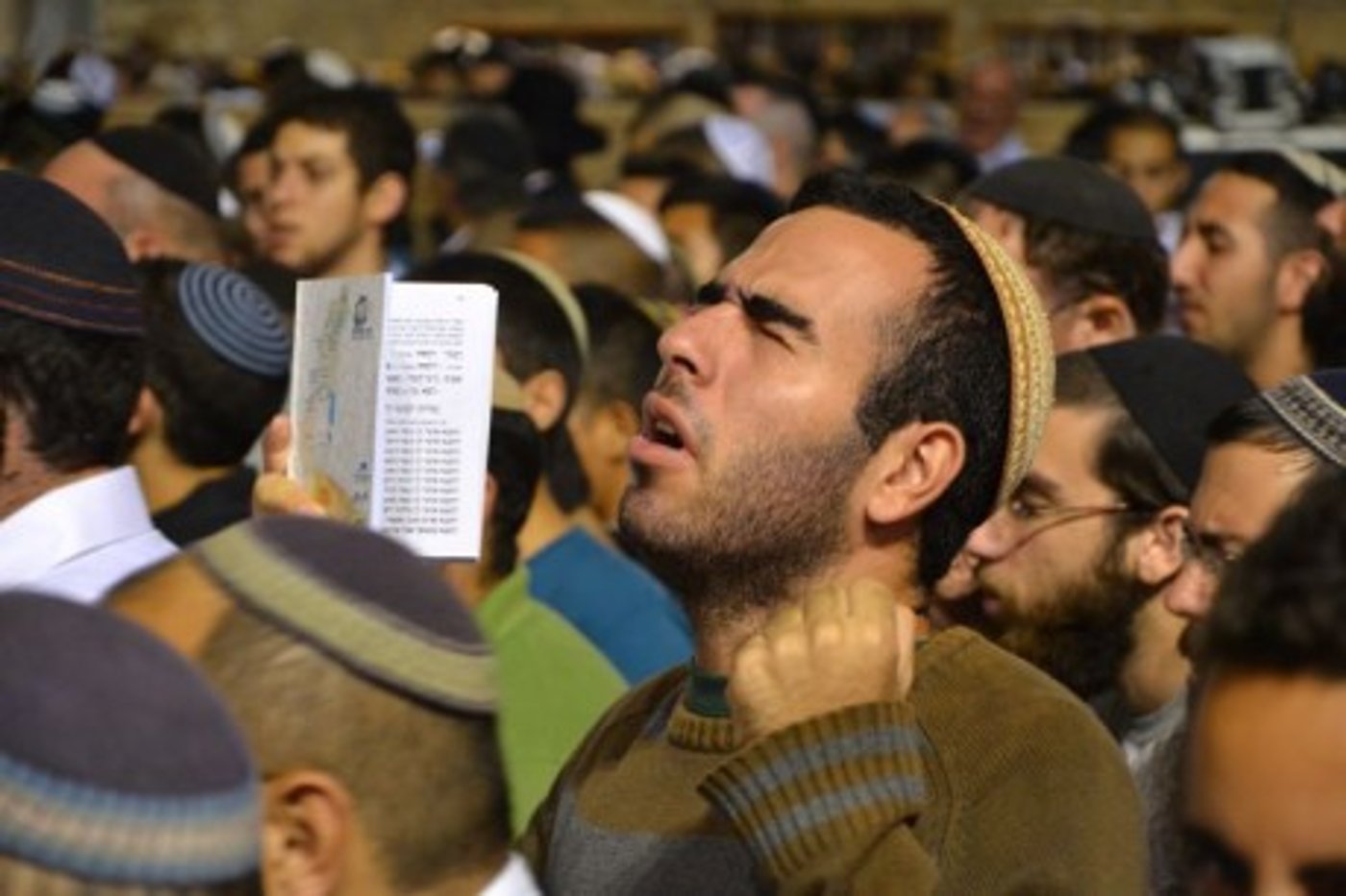 גלריית ענק: עשרים אלף איש בסליחות בכותל המערבי