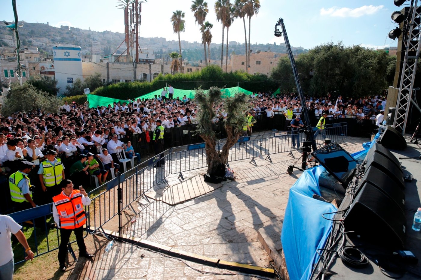 למרות הפיגוע: 30,000 איש עלו לחברון