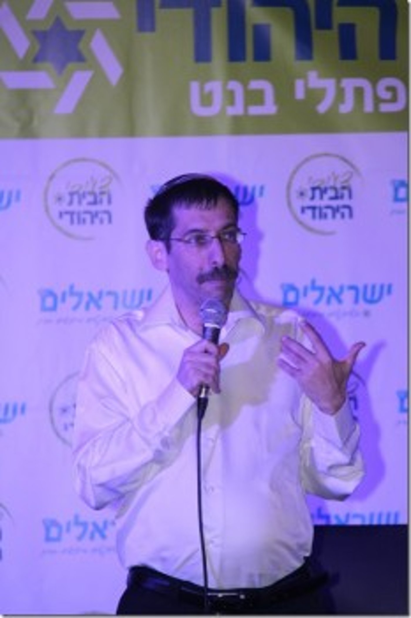צעירי הבית היהודי חגגו נר ראשון בסטנדאפ פוליטי