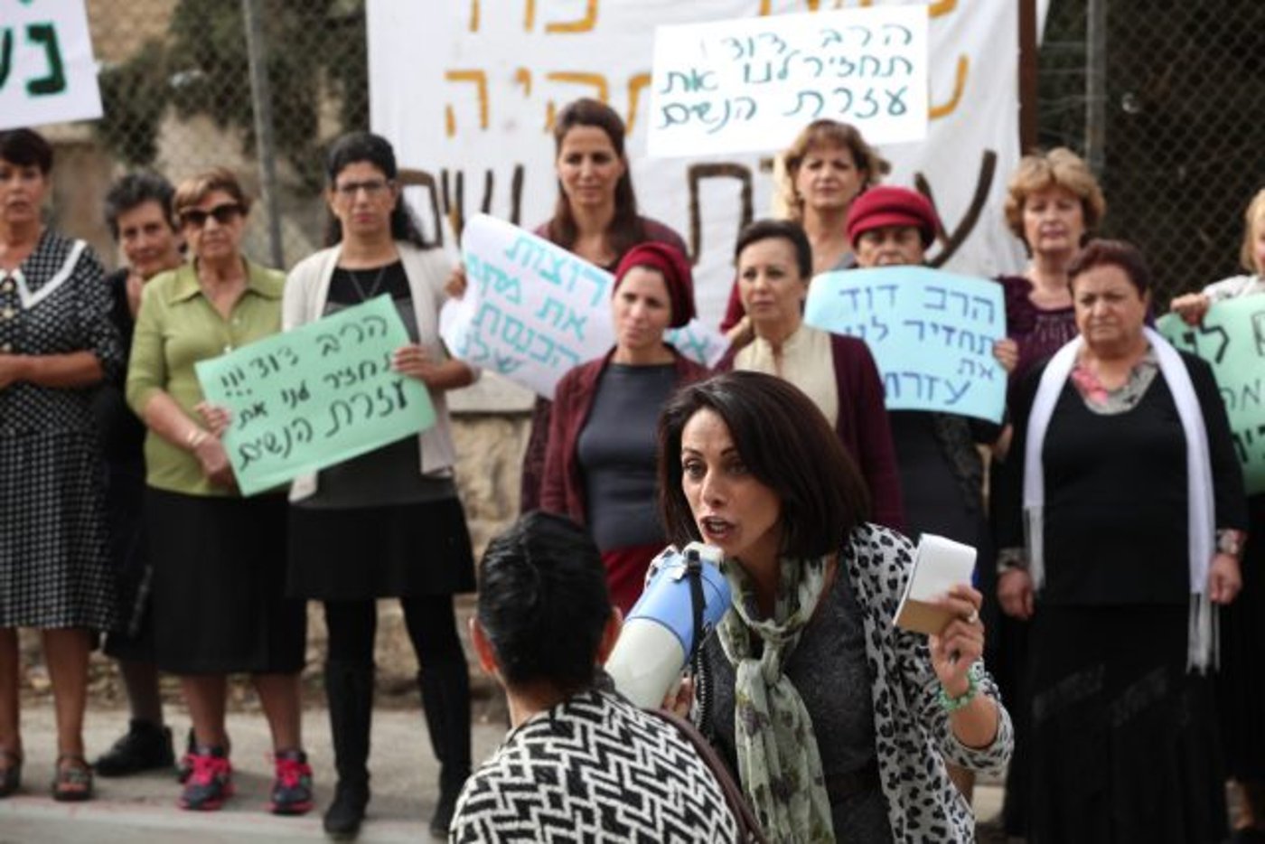 כי אם כבר להפגין (צילום: אתיאל ציון)