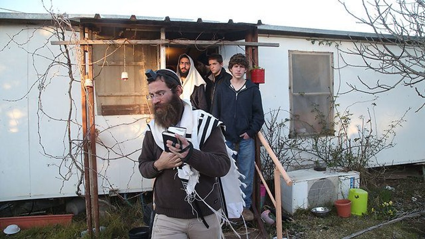 שידור חי: פינוי בית הכנסת בעמונה