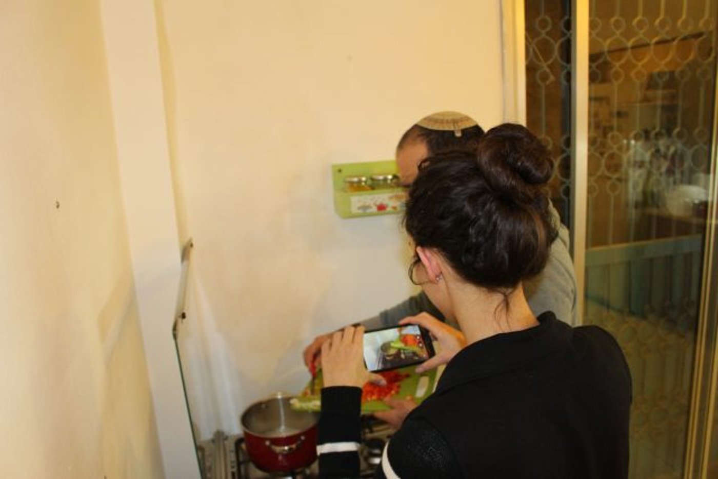 סורגים ארוחה עם 'מלך המילים': אמיר מויאל
