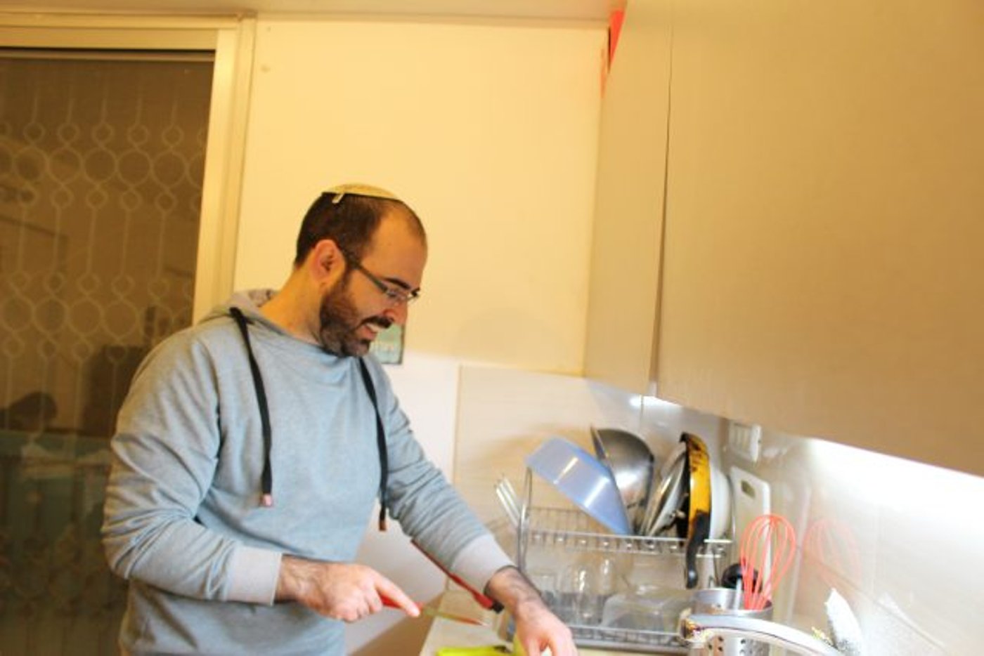 סורגים ארוחה עם 'מלך המילים': אמיר מויאל