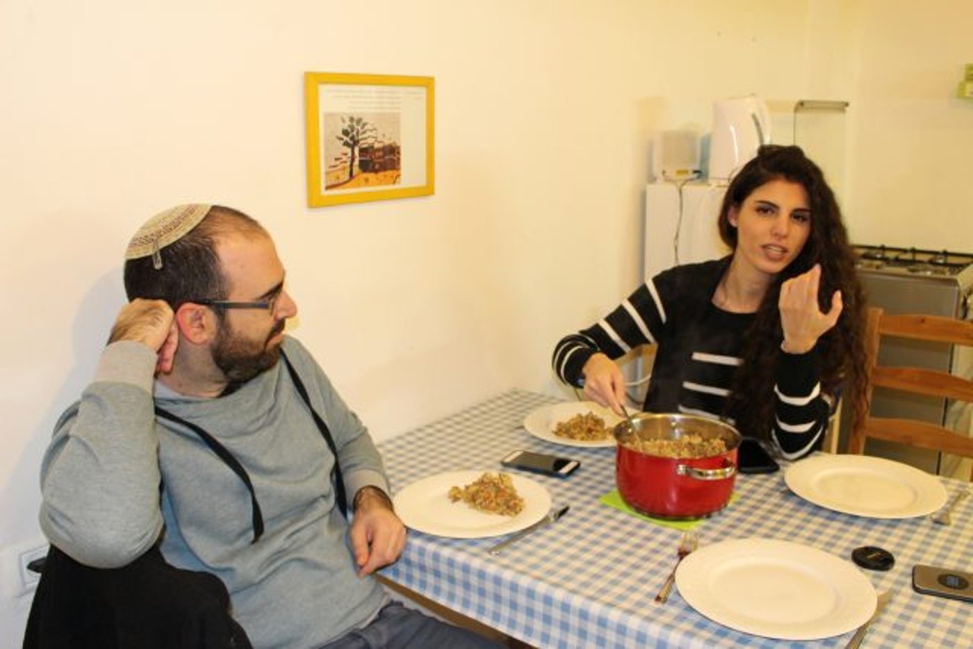 סורגים ארוחה עם 'מלך המילים': אמיר מויאל