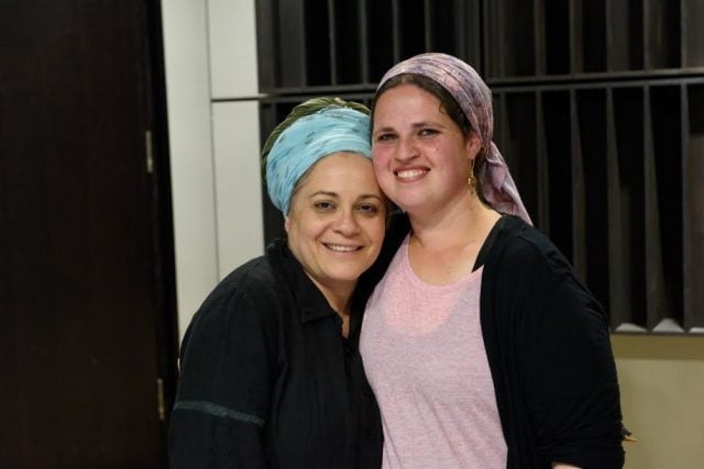 בחרה ליצור מתוך שליחות עם דין דין אביב