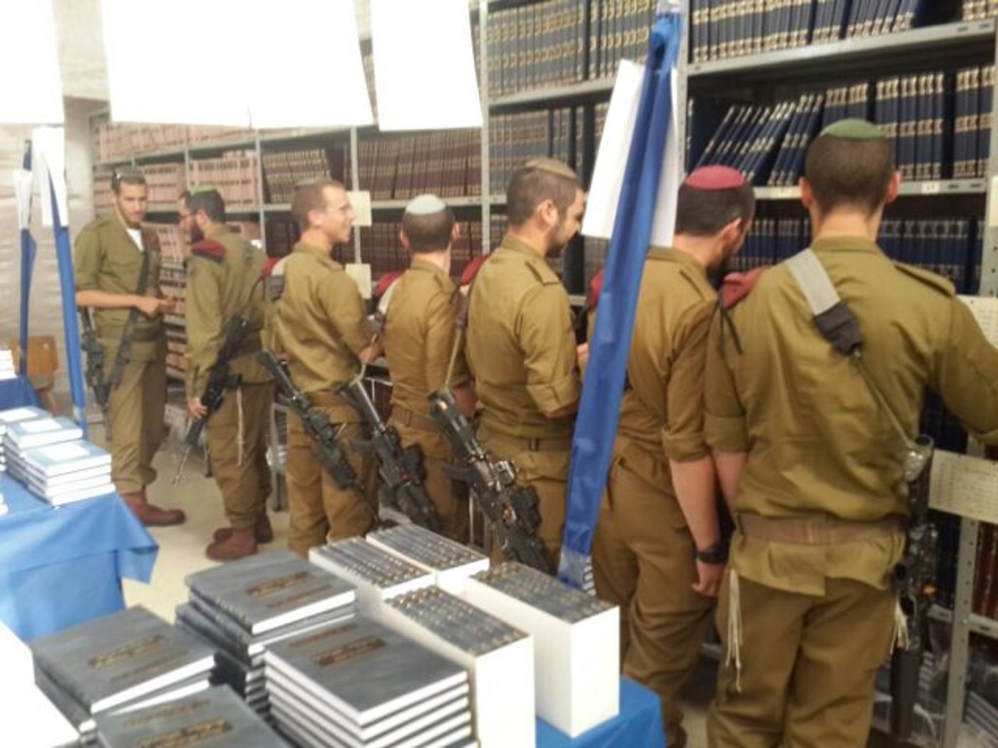 הצלחה גדולה ליריד הספרים של מוסד הרב קוק