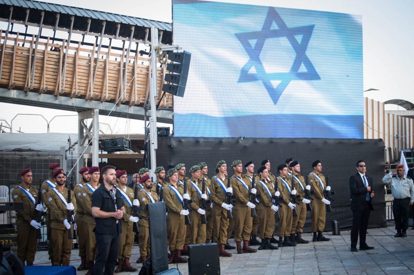 אחרי 50 שנה: הצנחנים שחזרו את המסלול לכותל