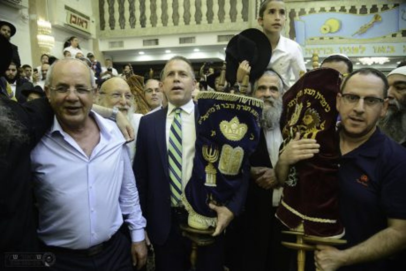 גלריית ענק: הקפות שניות בכפר חב"ד