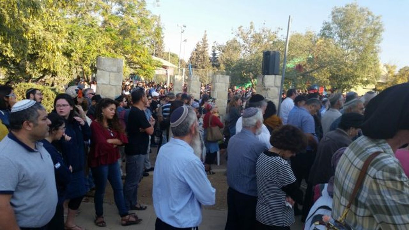 הלווית שרה לונדון: "אשת חסד וחברת אמת"
