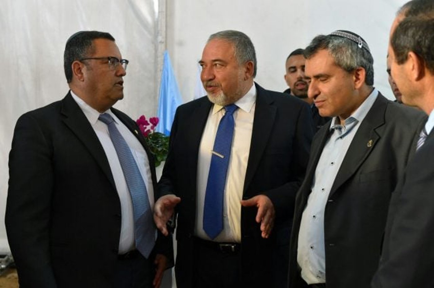 השר אלקין, השר ליברמן ומשה ליאון