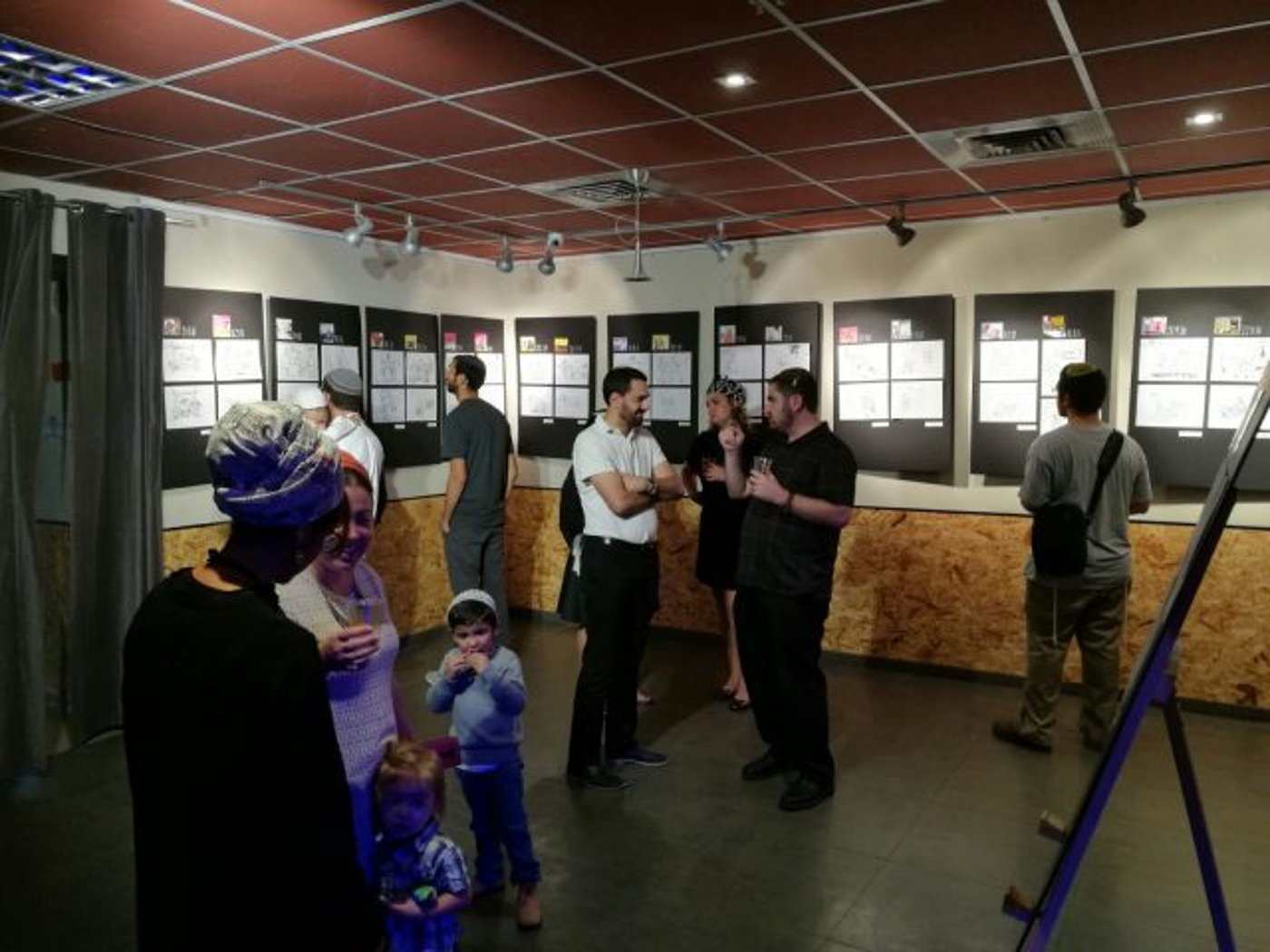 צאו לראות: אלחנן בן אורי מציג בשחור ולבן