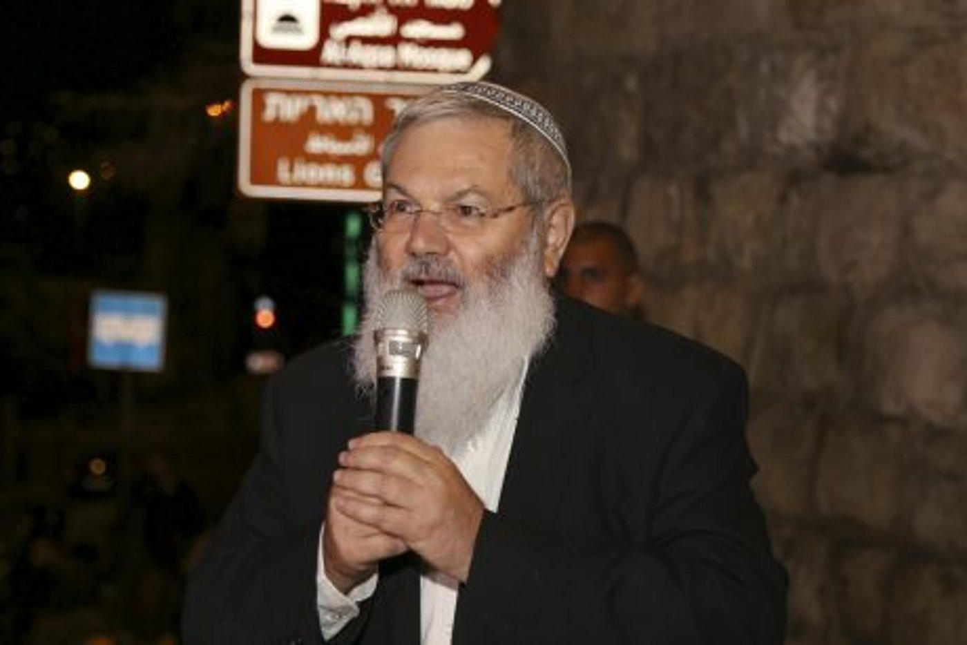 להביא את המסורתיים לבית היהודי. בן דהן