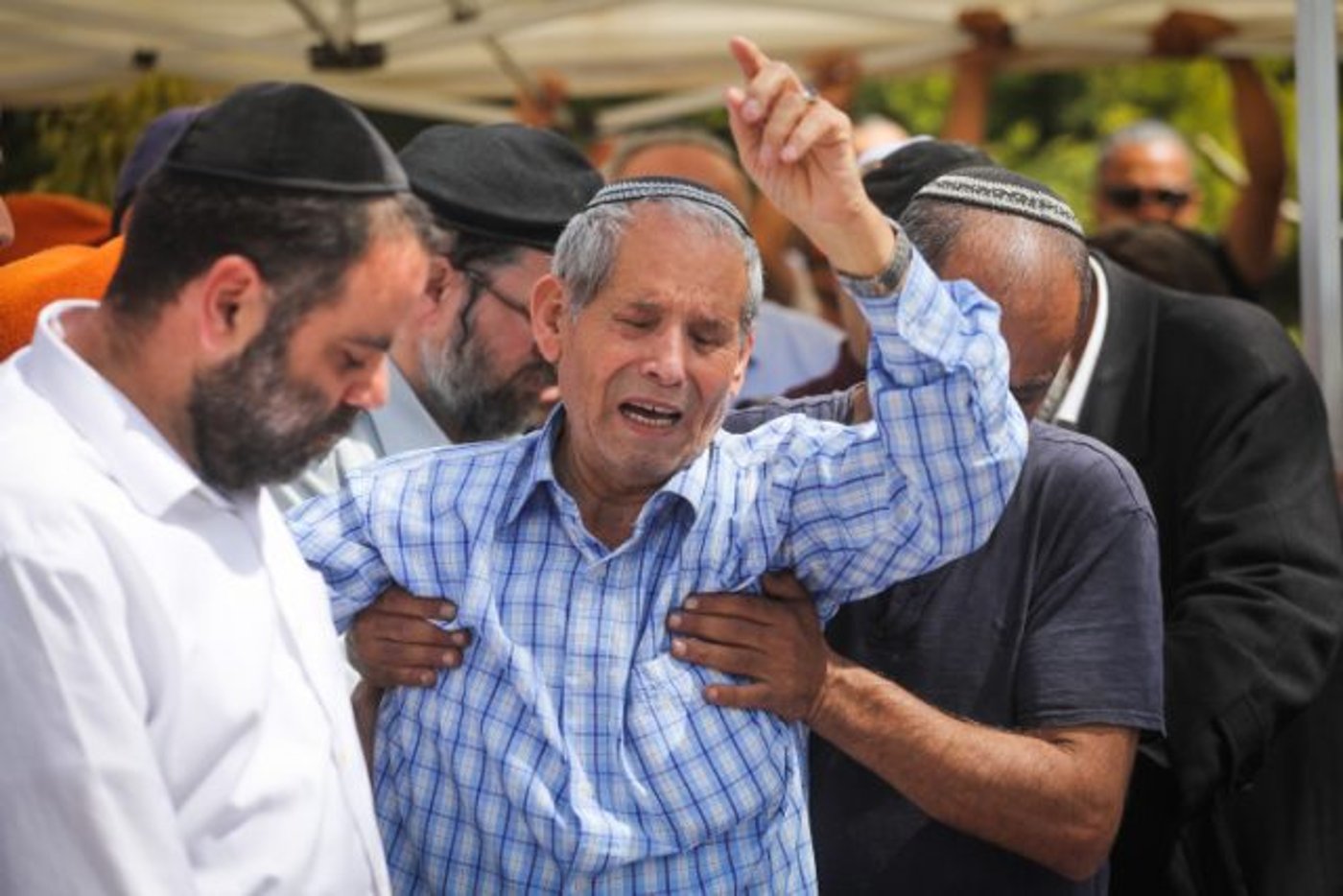 "למה זה מגיע לנו?". משפחתו של זיו דאוס מספידה