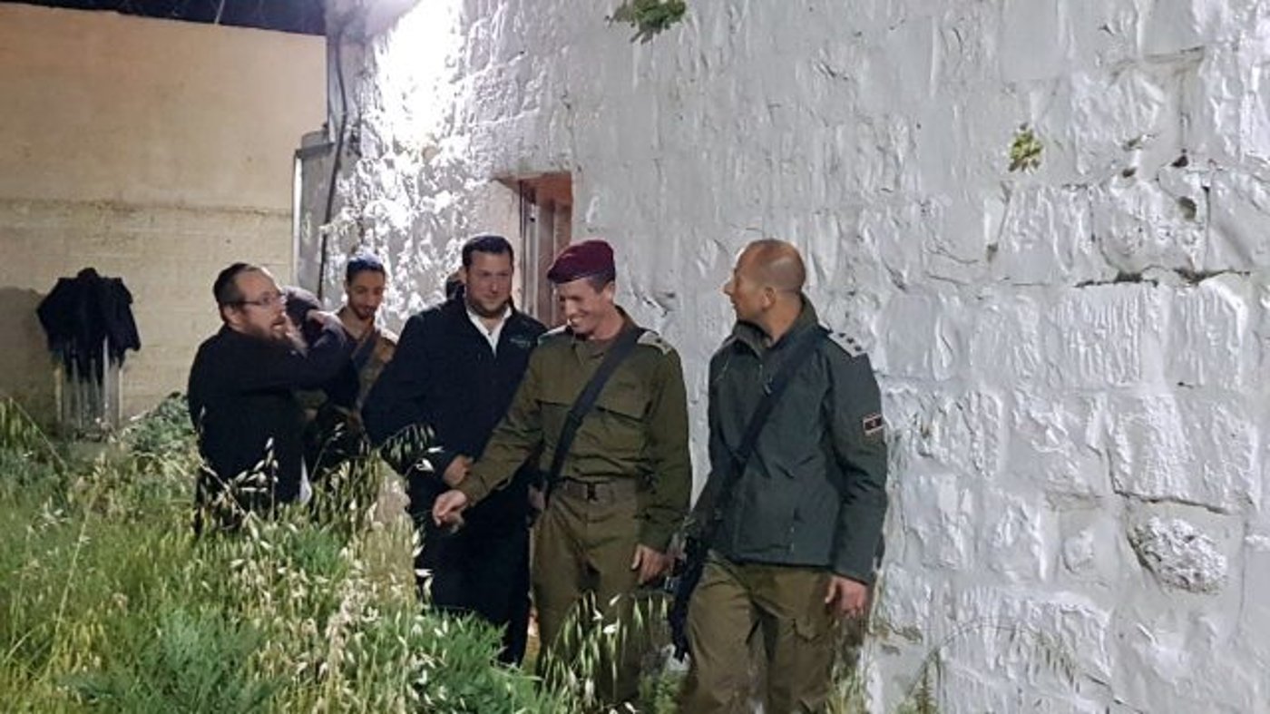 כ- 1500 איש ערכו תפילה חגיגית בקבר יוסף