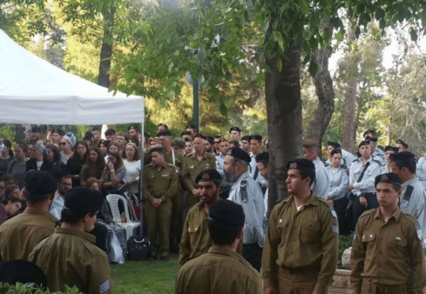 "מודים על כל יום, שבוע, חודש ושנה שהיינו איתך"
