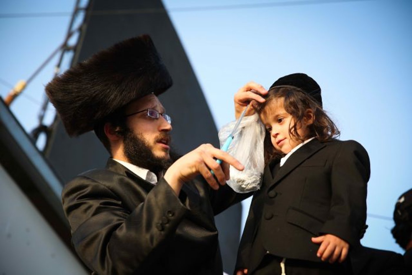 ל"ג שמח: אלפים חוגגים במירון• צפו בגלריה