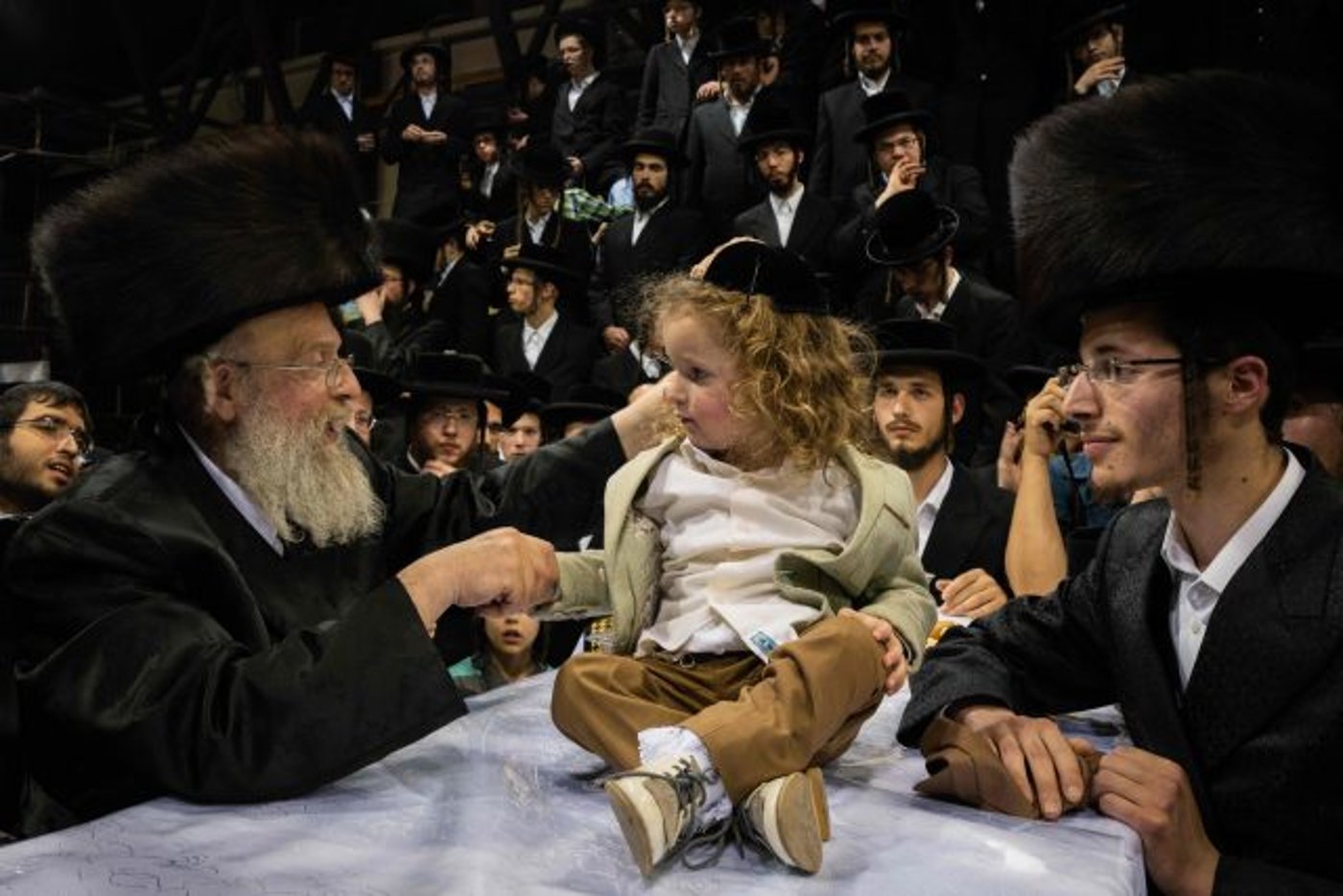 ל"ג שמח: אלפים חוגגים במירון• צפו בגלריה