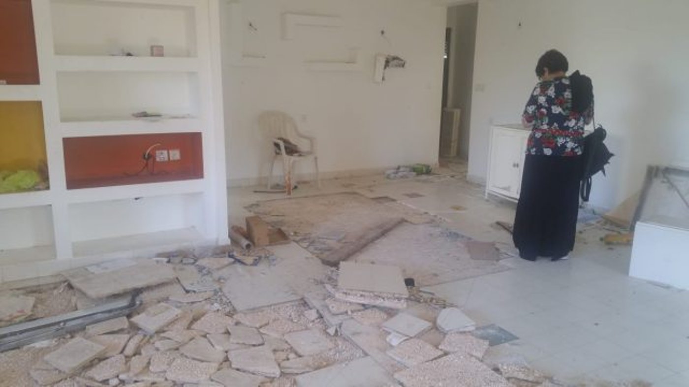 אלפי אנשים בנתיב האבות; עצור ראשון במקום. צפו