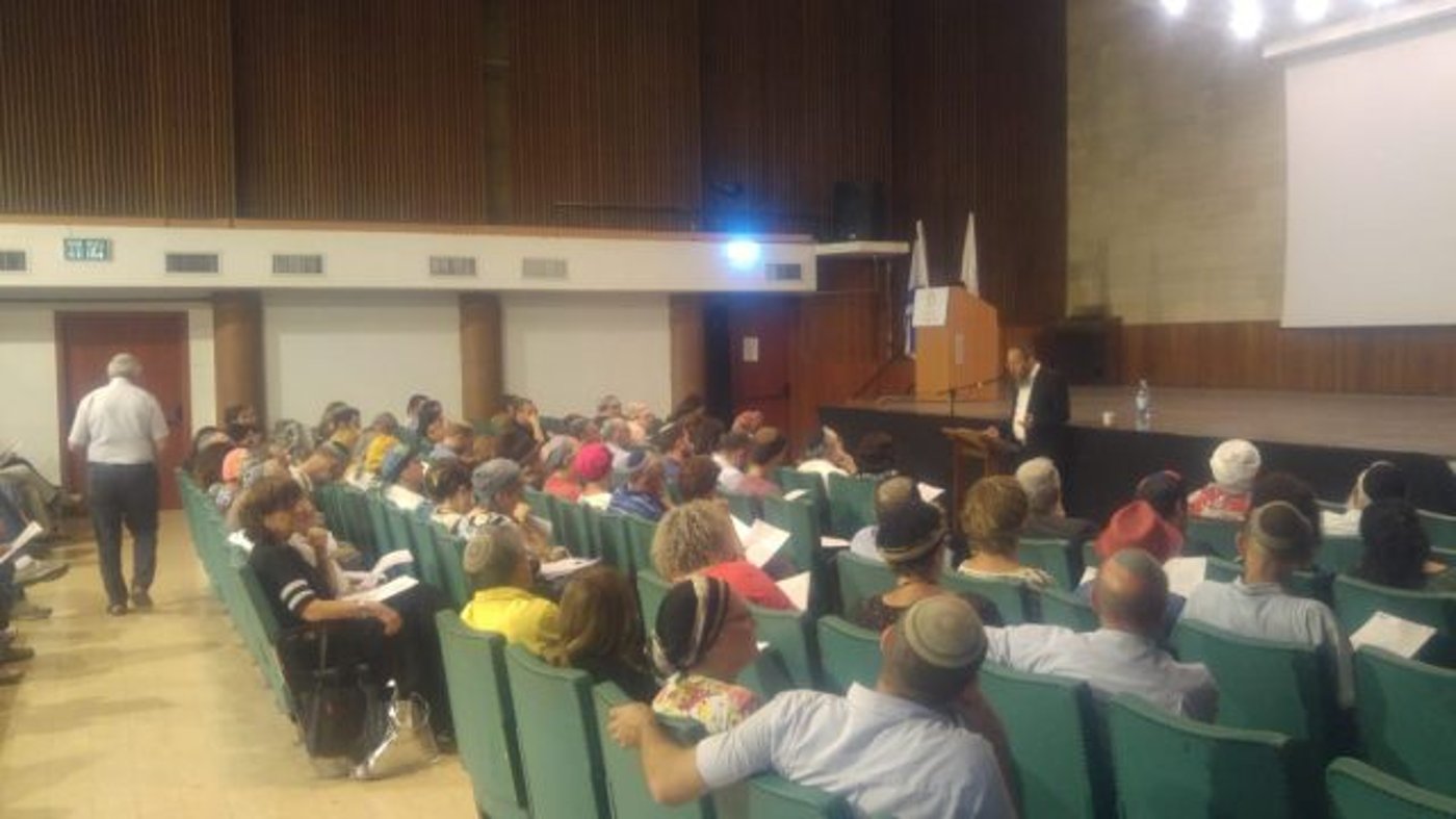 איך אומרים 'פשט הפסוק' בצרפתית ובספרדית?