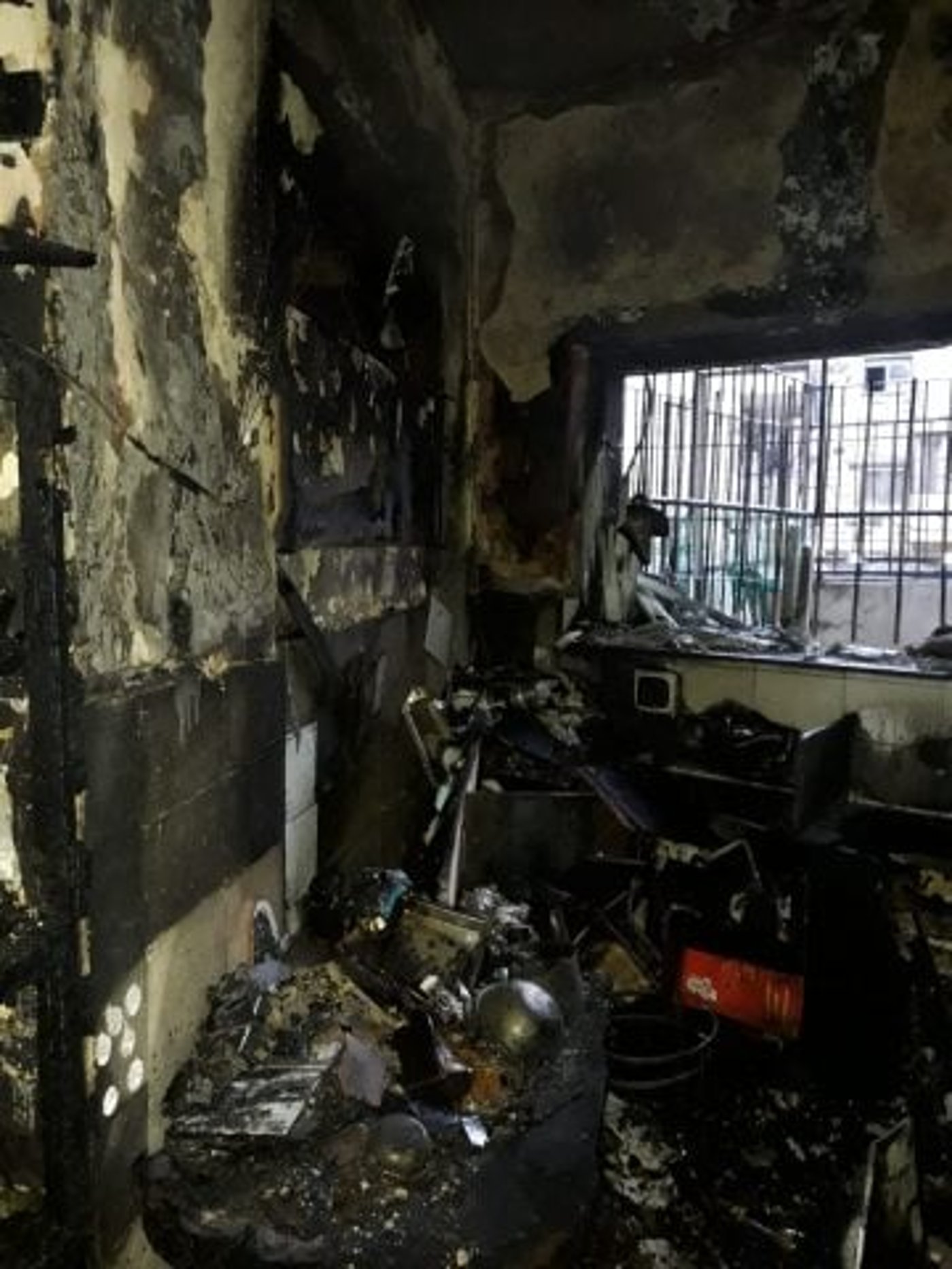 שני פצועים אנוש בשריפה בבניין בירושלים