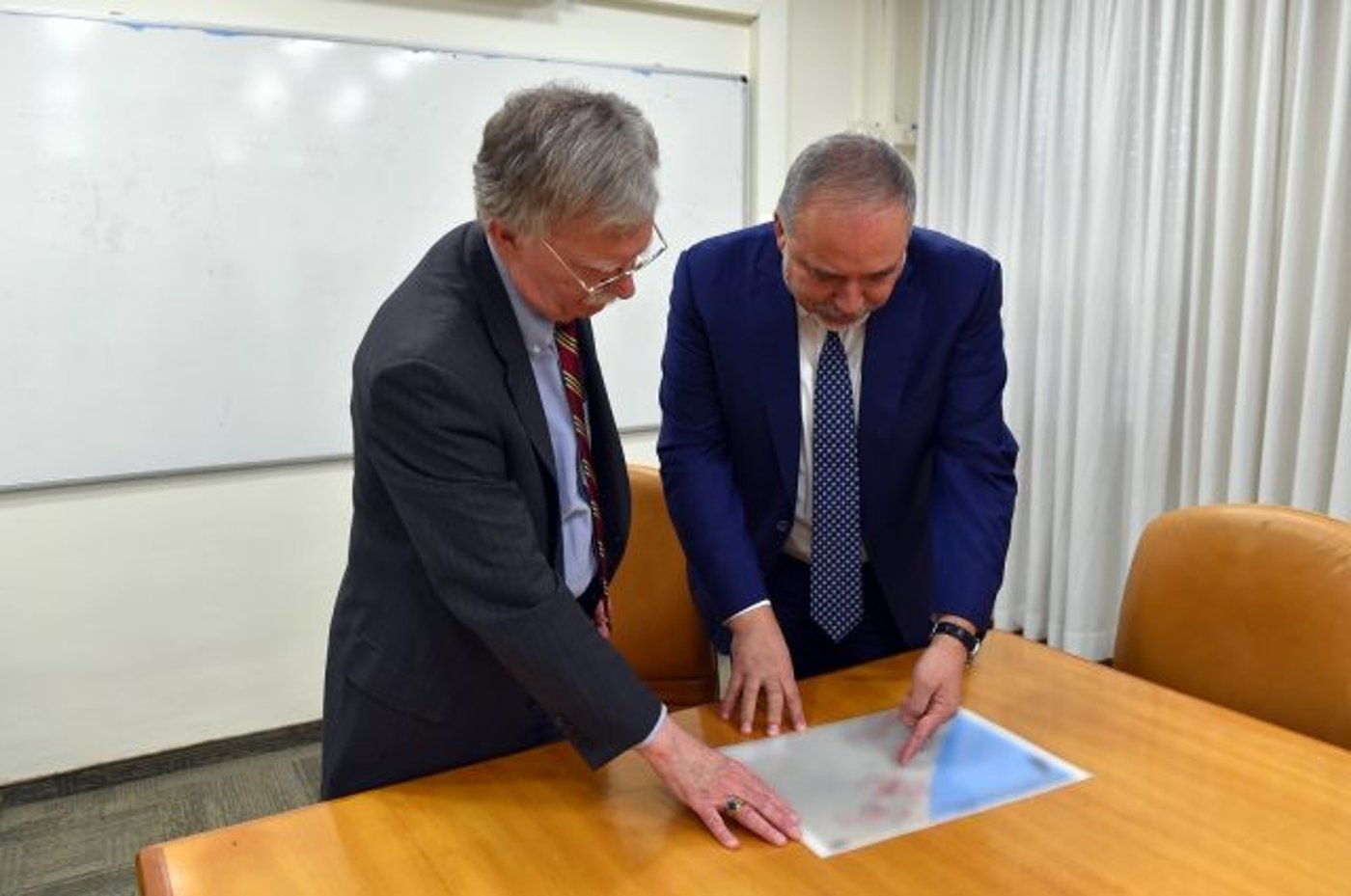 ליברמן לבולטון: "יש לך תרומה לביטחון ישראל"