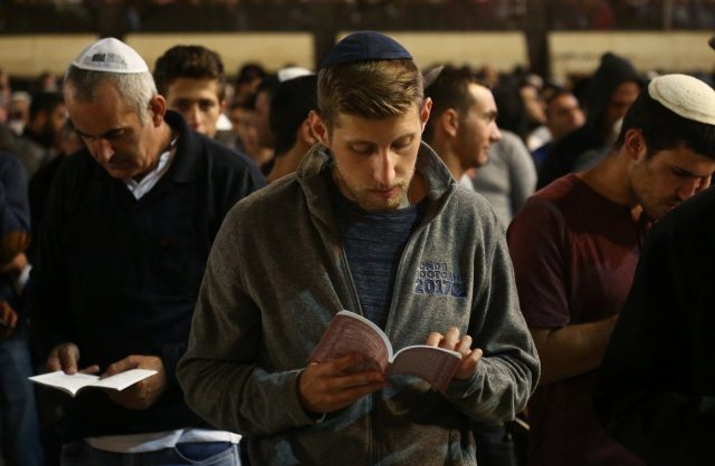 גלריית ענק: עשרות אלפים באירוע הסליחות בכותל
