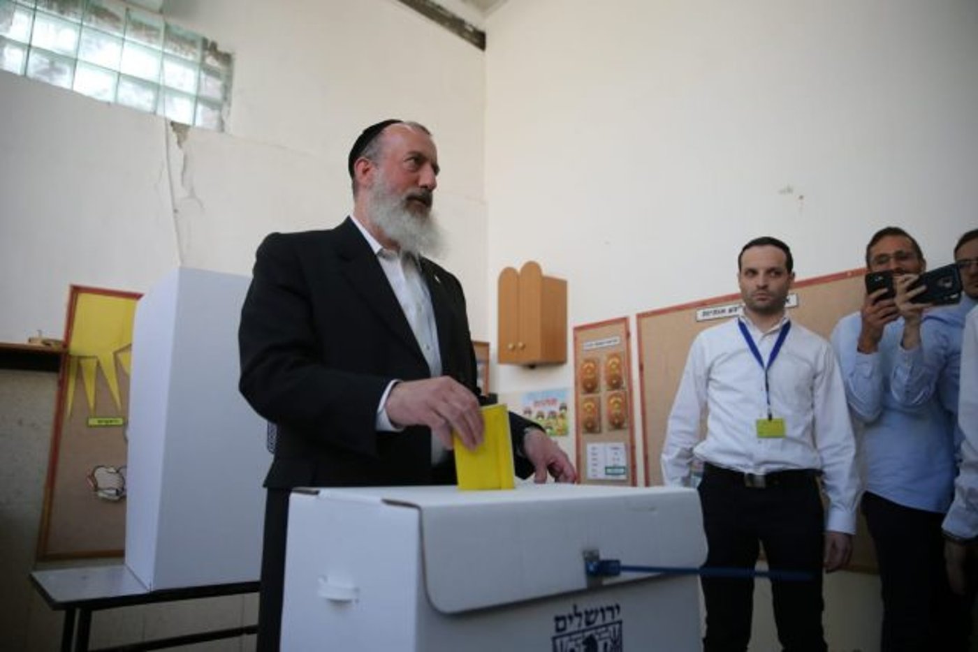 מצביעים ומתפללים: סיכום מחצית יום הבחירות • גלריה
