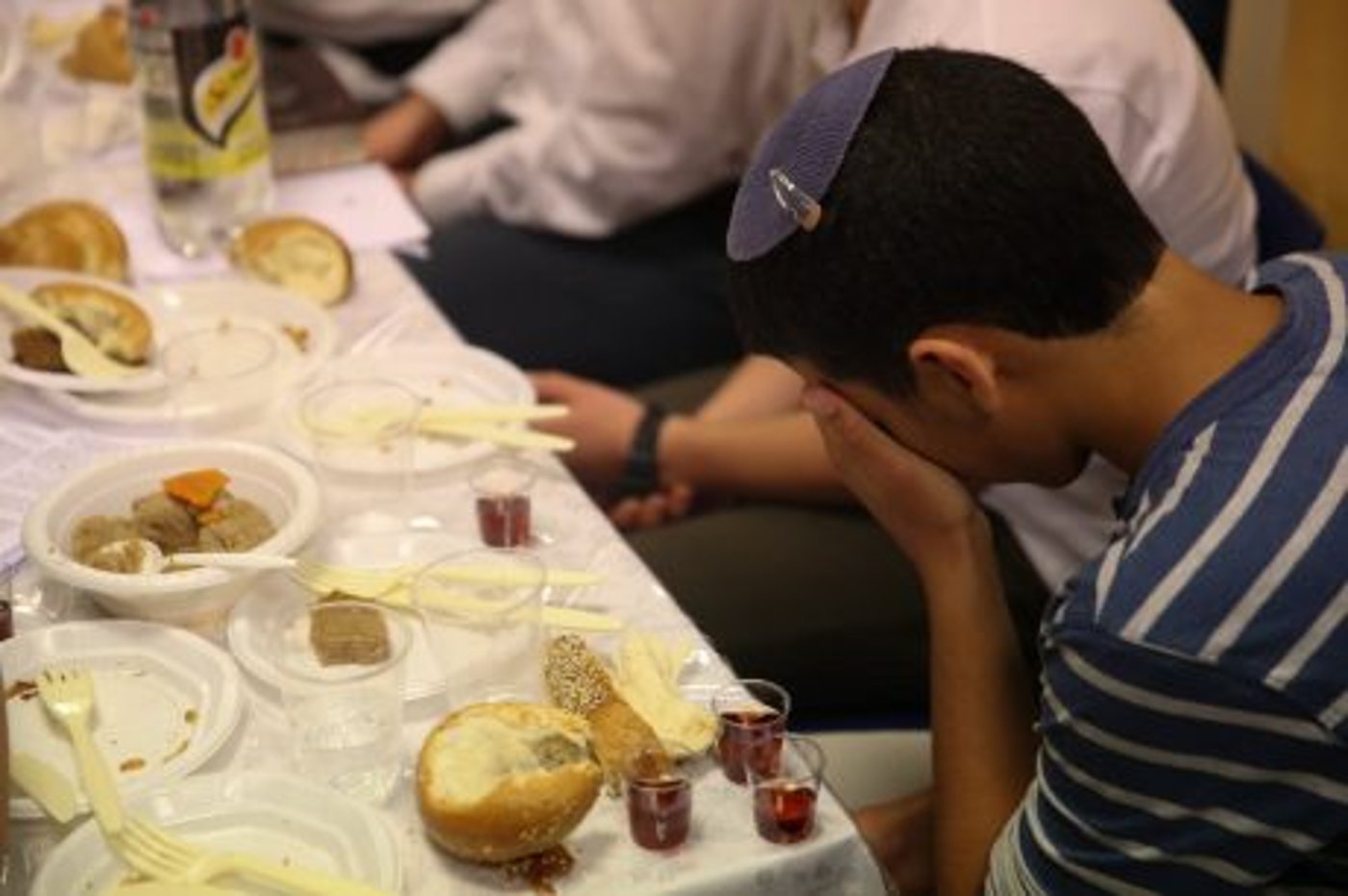 מרהיב: תיעוד מהטיש של האדמ"ור הציוני