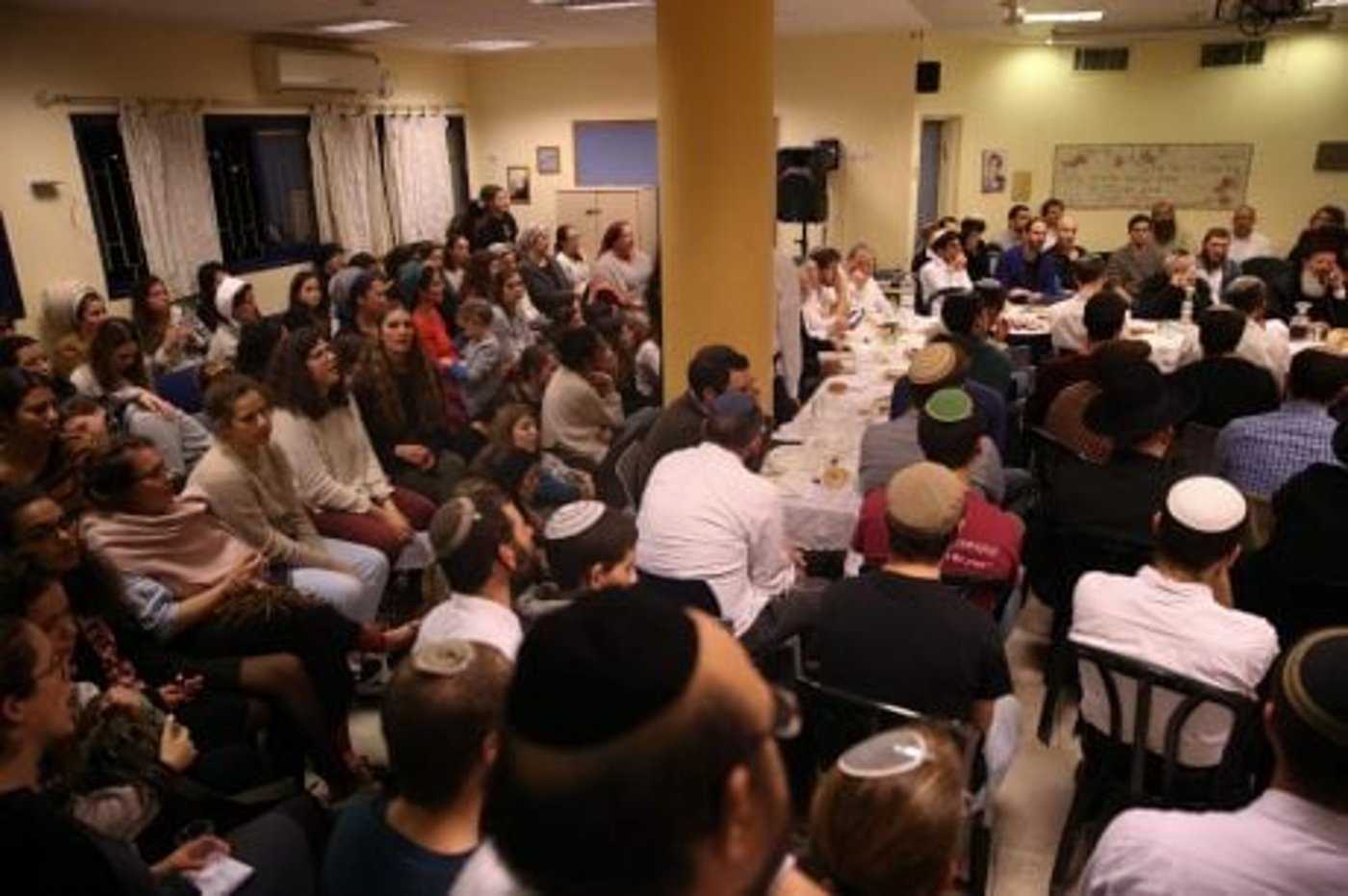 מרהיב: תיעוד מהטיש של האדמ"ור הציוני