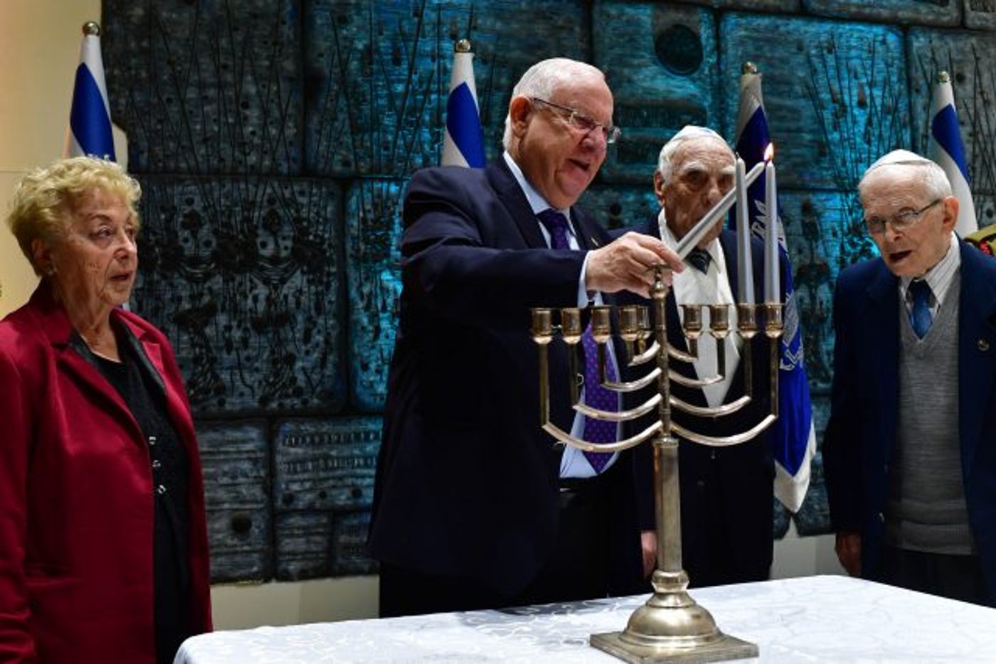 נר שני: "ההישרדות של כל אחד ואחת מכם היא נס"