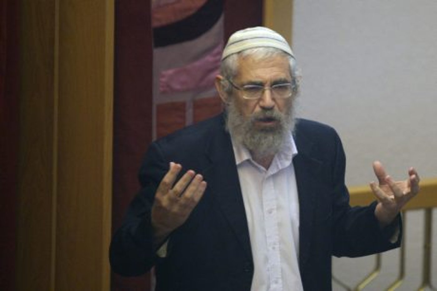 "אדם מורם מעם". הרב מוטי אלון