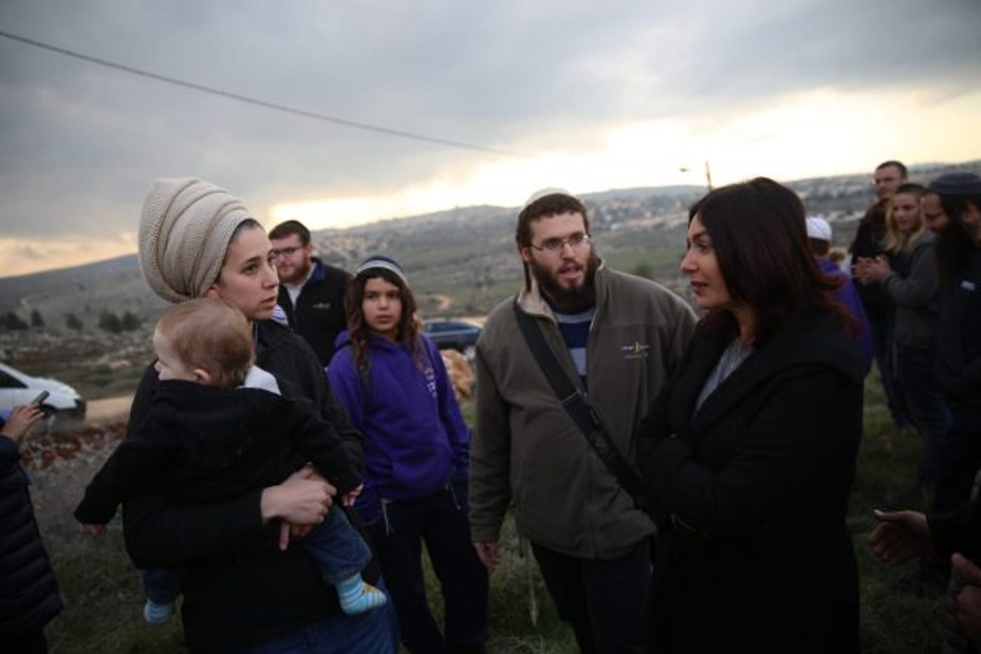 רגב למנדלבליט: "גוררים רגליים ומתעללים באנשים"