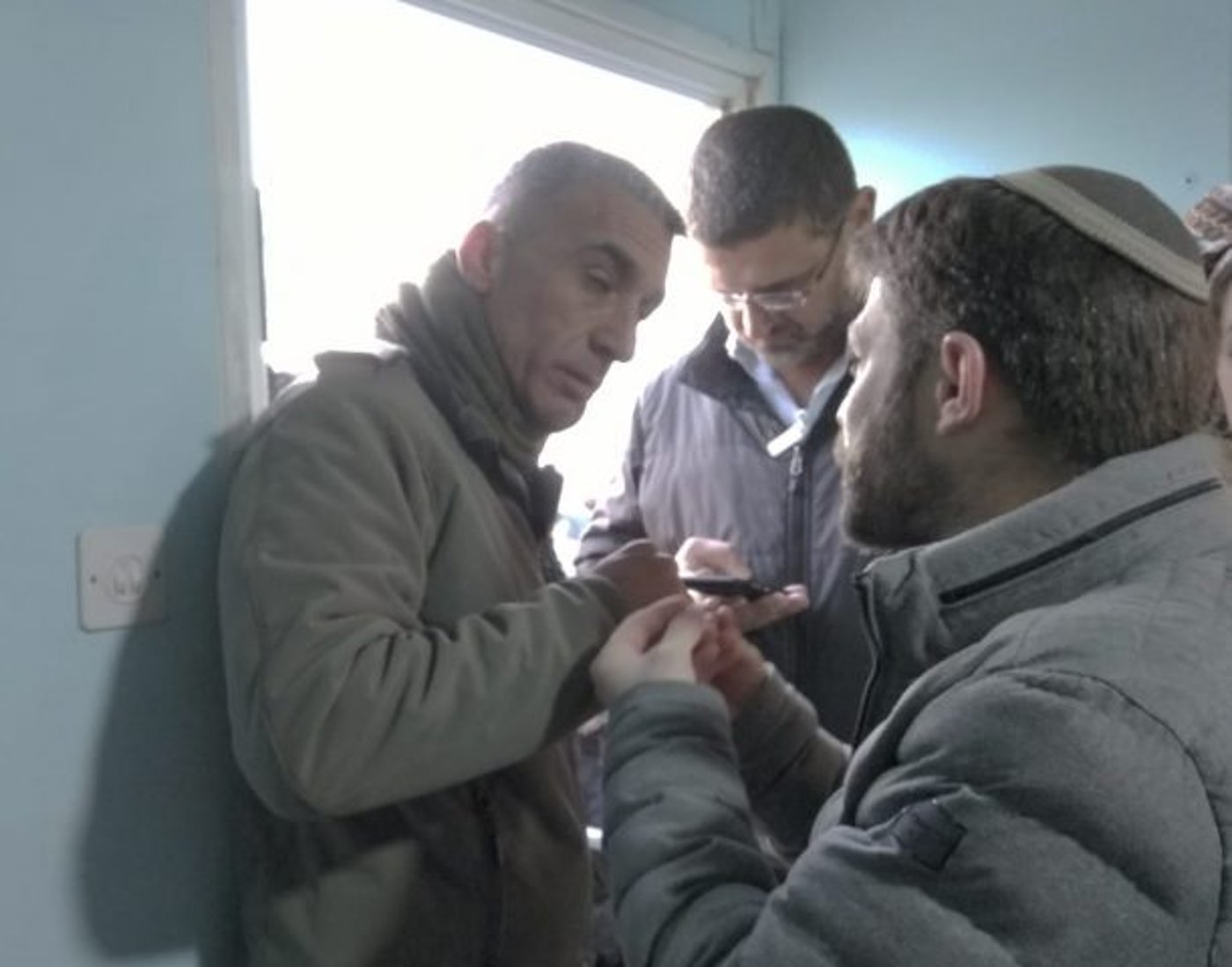 סמוטריץ ובוארון מנסים להרגיע את מפקד הכוח. באדיבות המצלם