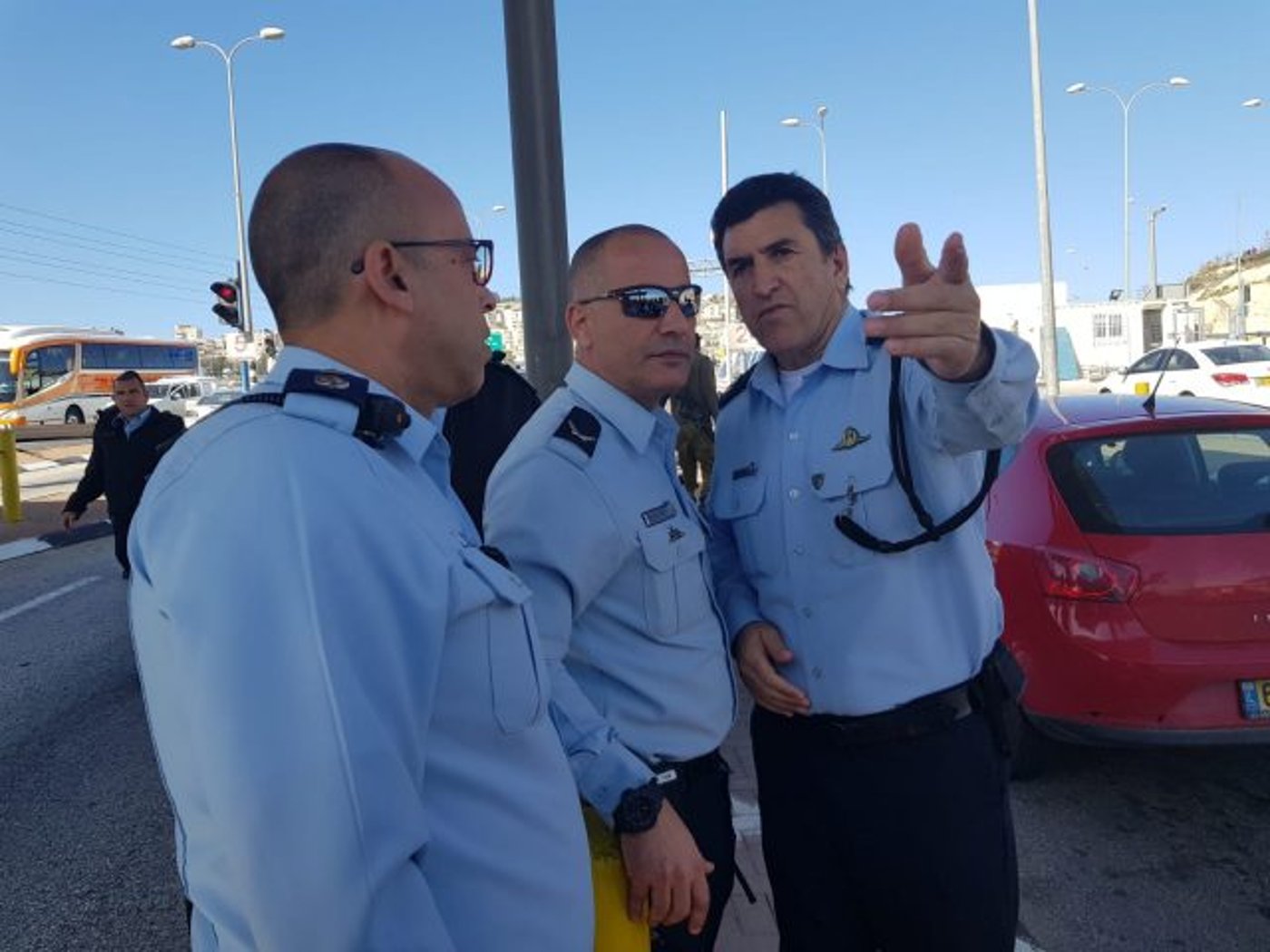 מפקד מחוז ירושלים בזירת הפיגוע (קרדיט: דוברות המשטרה)