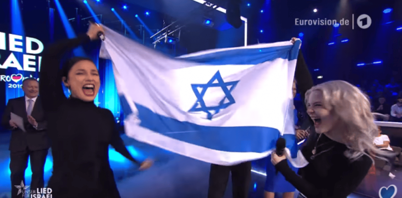 הפתעה בגרמניה: בשידור חי הנציגות הניפו דגל ישראל