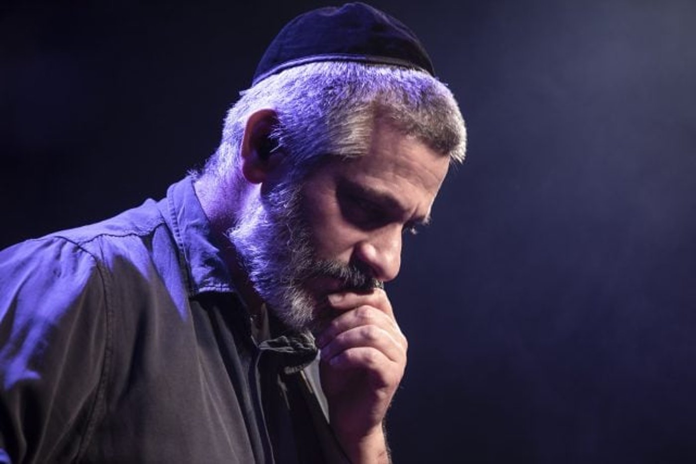 בין אהבה לחיפוש עצמי
